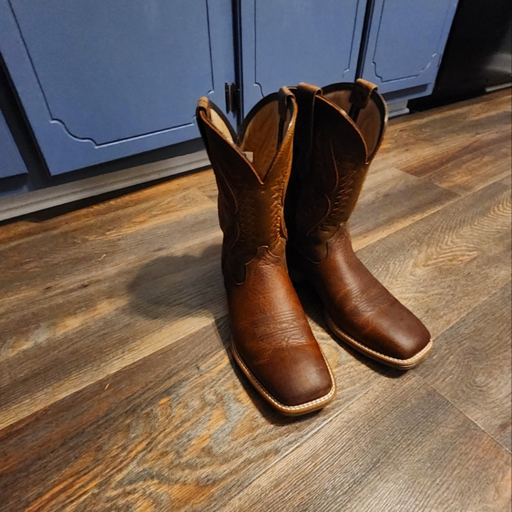 Ariat ventek cowboy boots